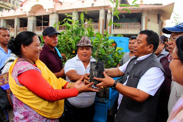 Minister Forest at Khwairamband Bazar.jpg
